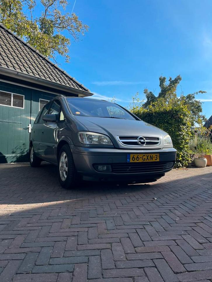 Opel Zafira 1.8 16V 2005 Grijs, Auto's, Opel, Particulier, ABS, Adaptieve lichten, Airbags, Boordcomputer, Centrale vergrendeling
