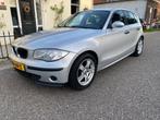 BMW 1-serie 118i Leer,Stoelverwarming,airco,NAP., 1-Serie, Achterwielaandrijving, Zwart, 4 cilinders