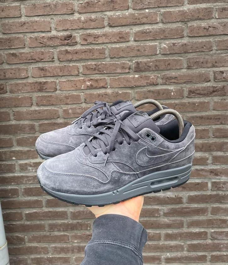 Nike Air Max 1 Premium Anthracite, Kleding | Heren, Schoenen, Zo goed als nieuw, Sneakers of Gympen, Overige kleuren, Ophalen of Verzenden
