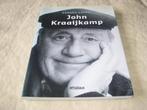 boek over john kraaijkamp, Ophalen of Verzenden, Gelezen, Film, Tv en Media