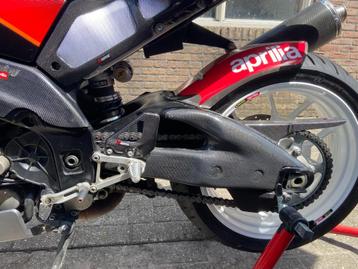 Carbon Schwingcovers Aprilia Tuono rsv  Mille nieuw beschikbaar voor biedingen