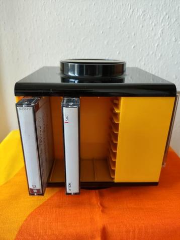 Mooie vintage cassettecarrousel van Schott, oranje/zwart beschikbaar voor biedingen