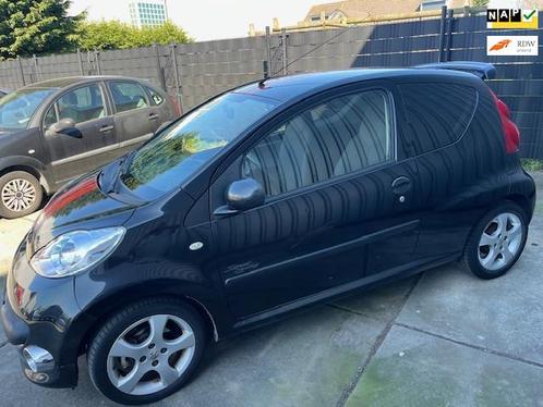 Peugeot 107 1.0-12V XR nieuwe apk, Auto's, Peugeot, Te koop, ABS, Airbags, Airconditioning, Climate control, Metallic lak, Startonderbreker