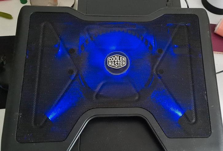 Nog prima werkende laptop cooler Cooler Master Notepal, Computers en Software, Laptopstandaarden, Gebruikt, Ophalen of Verzenden