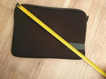 Case Logic Reflect Macbook Pro 13 inch beschikbaar voor biedingen