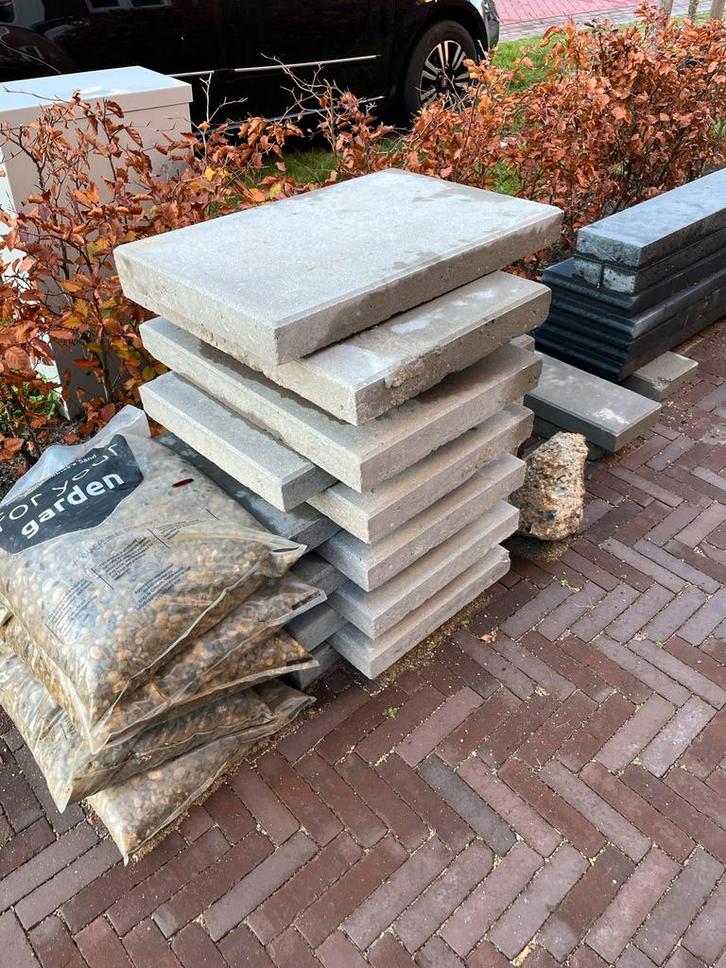 Tuintegels, banden, grind en grond, Tuin en Terras, Tegels en Klinkers, Gebruikt, Overige typen, Beton, Minder dan 5 m², Ophalen