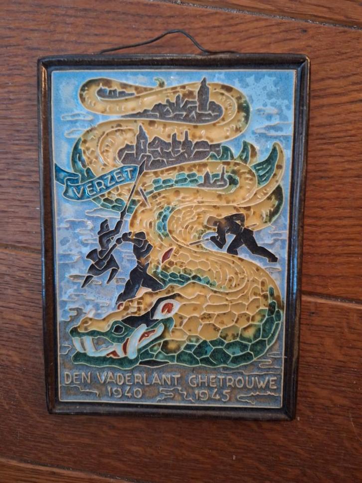 5 x Vintage Tegeltableau - Verzetsstrijd & Koninklijk Huis, Antiek en Kunst, Antiek | Wandborden en Tegels, Ophalen