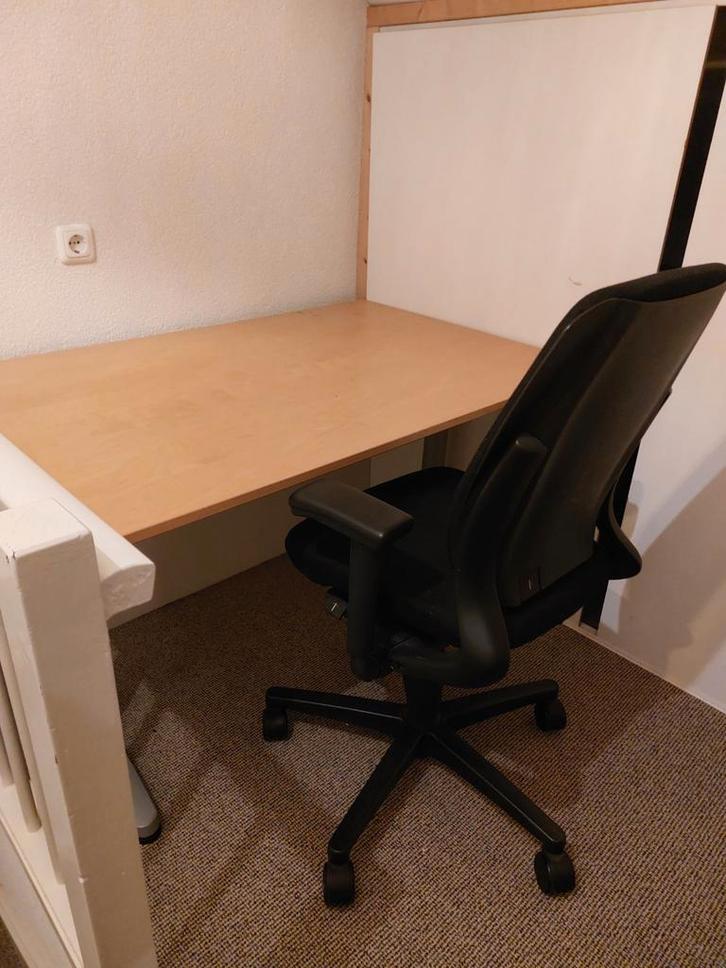 Bureautafel met bureaustoel - IKEA Galant, Huis en Inrichting, Bureaus, Gebruikt, Bureau, In hoogte verstelbaar, Ophalen