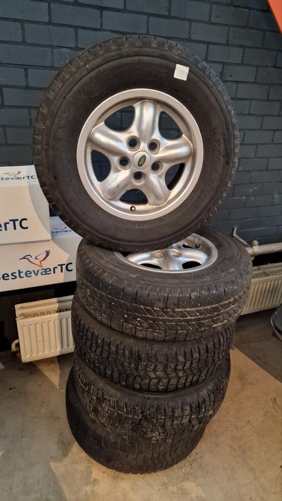 Land Rover Velgen met Banden 235/70R16, Auto-onderdelen, Banden en Velgen, Gebruikt, 16 inch, Banden en Velgen, Ophalen of Verzenden