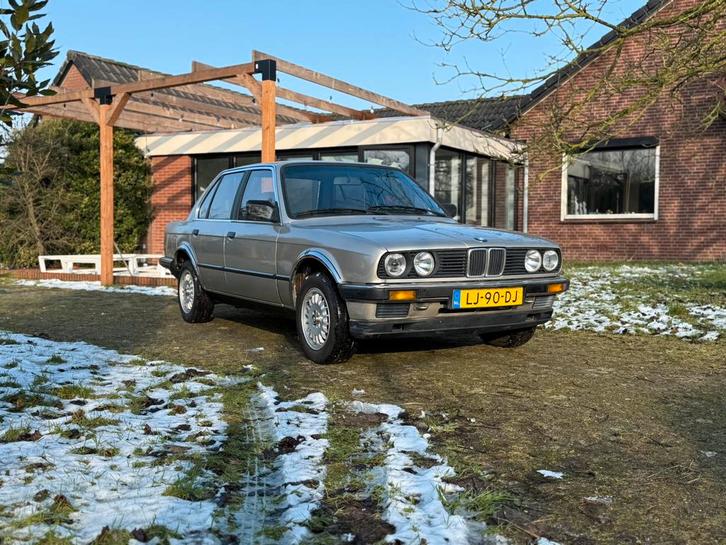BMW 3-Serie 1.8 316 1984 Beige met 5 bak!, Auto's, BMW, Particulier, 3-Serie, Benzine, Sedan, Handgeschakeld, Origineel Nederlands