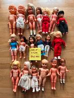 Veel ouderwetse poppetjes baby met zonder kleding, Verzamelen, Poppen, Ophalen of Verzenden, Zo goed als nieuw, Pop