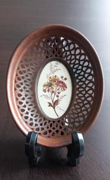 Art Deco koperen mandje met handbeschilderd keramiek  beschikbaar voor biedingen
