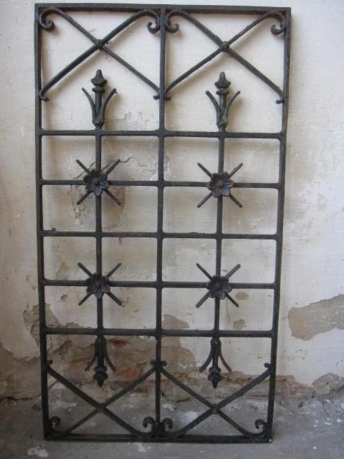 104 x 60,7 cm Stoer antiek ijzeren deurrooster, Antiek en Kunst, Curiosa en Brocante, Ophalen