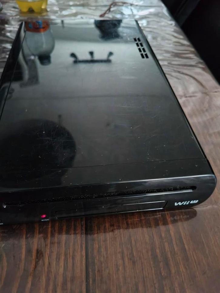 Nintendo Wii U met veel spellen in nette staat, Spelcomputers en Games, Spelcomputers | Nintendo Wii U, Gebruikt, Met 3 controllers of meer