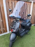 Vespa Sprint 50 FULL OPTION | EIND 2021 | 4.128 km | Snor, Ophalen, Zo goed als nieuw, Benzine