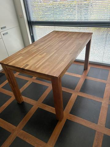 Licht eiken tafel goede zware kwaliteit 4 tot 6 personen beschikbaar voor biedingen