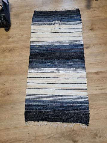 Mat vloerkleed  beschikbaar voor biedingen