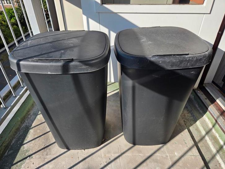 Prullenbakken, Huis en Inrichting, Woonaccessoires | Prullenbakken, Zo goed als nieuw, Kunststof, 50 tot 75 cm, 40 liter of meer