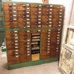 Ladenkast vintage , industrieel met mooi patina, Ophalen