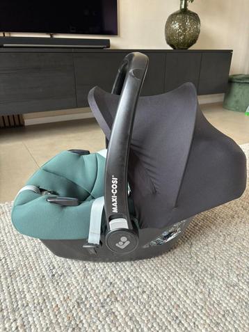 Maxi-Cosi CabrioFix i-Size Isofix autostoel + base - Zwart beschikbaar voor biedingen