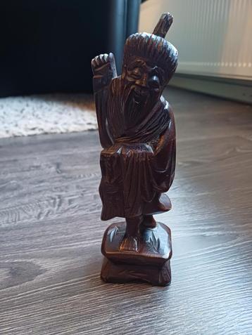 Oosters Houten Beeldje beschikbaar voor biedingen