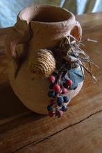 landelijke rustieke terra cotta kruik - vaas, Tuin en Terras, Bloempotten, Gebruikt, Binnen, Ophalen of Verzenden, Overige vormen