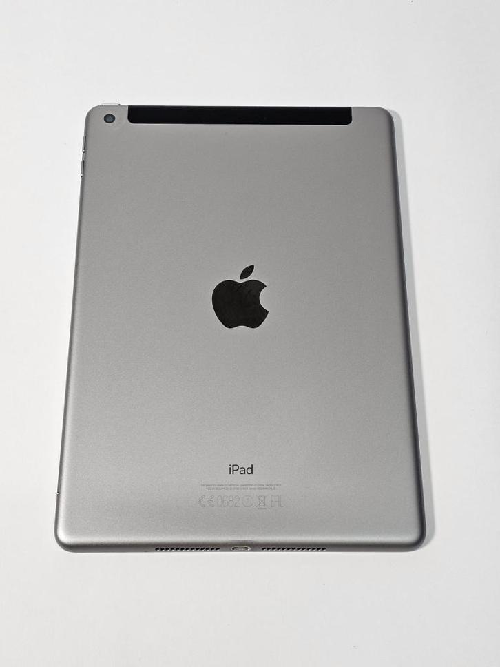 Apple iPad 5 (2017) - 9.7 - Wifi 4G - 128GB - Spacegrijs, Computers en Software, Apple iPads, Gebruikt, Apple iPad, 128 GB, Zilver