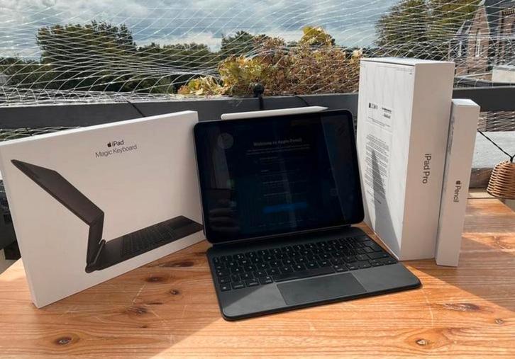 Apple iPad Pro 11" 3e gen + Apple Magic Keyboard & Pencil 2e, Computers en Software, Apple iPads, Zo goed als nieuw, Apple iPad Pro