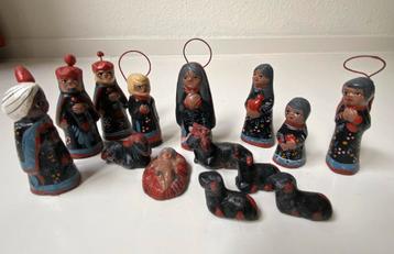 Handbeschilderde Kerststal uit Mexico - 14 Figuren beschikbaar voor biedingen