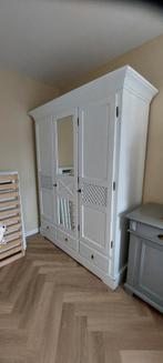 Mooie witte grenen kast kledingkast drie 3 deurs deuren, Ophalen, Zo goed als nieuw, 50 tot 75 cm, 200 cm of meer