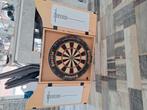 Dartbord in kast, Sport en Fitness, Darts, Ophalen, Gebruikt, Dartbord