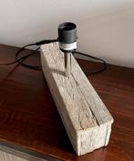 Mooie lampenvoet van hout in landelijke stijl., Huis en Inrichting, Lampen | Tafellampen, Ophalen of Verzenden, Zo goed als nieuw