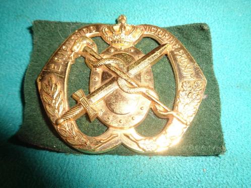 Baret embleem oudere slag Geneeskundige troepen, Verzamelen, Militaria | Algemeen, Landmacht, Overige typen, Nederland, Verzenden