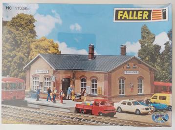 FALLER H0 110095 treinstation Sonneveld, ongebouwd, geseald beschikbaar voor biedingen
