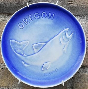 Wandbord. D.W. Schulz. OREGON. Zalm. Reliëf. 19 cm.  beschikbaar voor biedingen