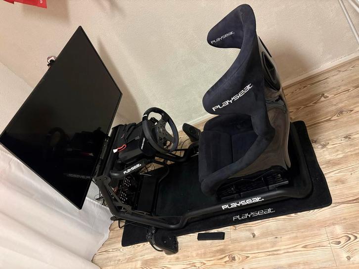 Fanatec Professionele Racesimulator met PS4, Spelcomputers en Games, Spelcomputers | Sony PlayStation Consoles | Accessoires, Zo goed als nieuw