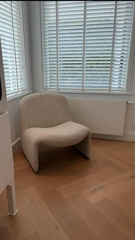 Artifort Alky chair in perfecte staat! Kleur beige, Huis en Inrichting, Fauteuils, Zo goed als nieuw, Ophalen