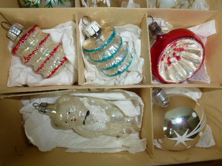 4 oude glazen kerstballen lampion, deukbal rood e.a., Diversen, Kerst, Gebruikt, Ophalen of Verzenden