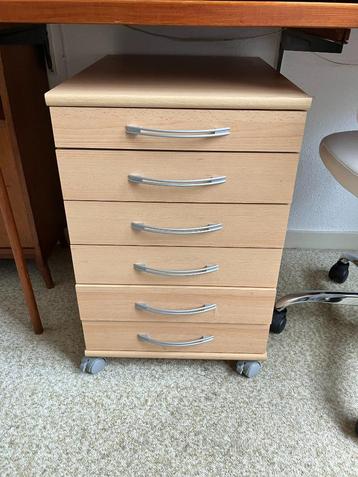 Ikea ladenkastje beschikbaar voor biedingen