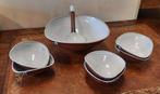Oud pinda setje met lepel en 6 schaaltjes, Gebruikt, Ophalen of Verzenden, Schaal of Schalen, Overige stijlen