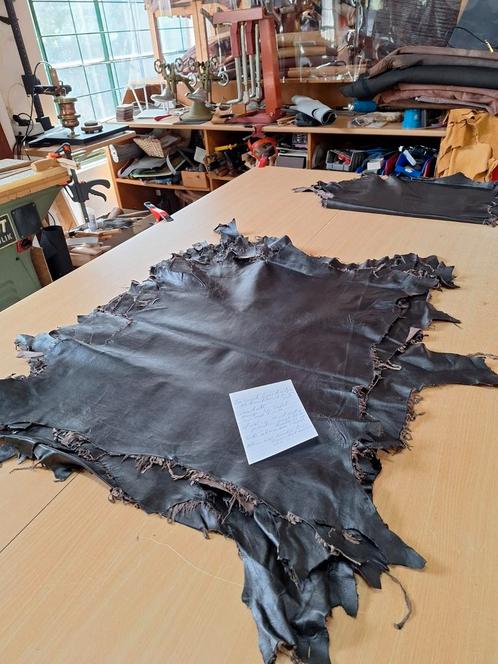 Zeer soepele Lamshuidjes,AA kwaliteit, 2,50 per voet., Hobby en Vrije tijd, Stoffen en Lappen, Nieuw, Leer of Kunstleer, 30 tot 120 cm