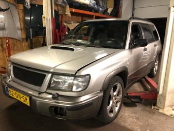 Subaru Forester in onderdelen beschikbaar voor biedingen