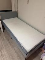 Ikea single bed and mattress, Huis en Inrichting, Slaapkamer | Bedden, Ophalen, 90 cm, Eenpersoons, Wit