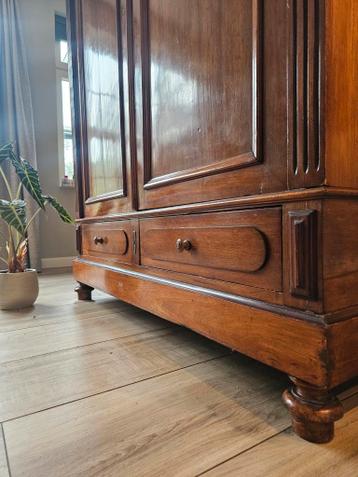 Strakke antieke kledingkast demontabel - afbeelding 5