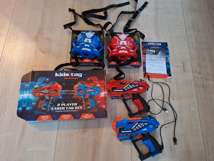 Kidstag P2 oplaadbare laserpistolen met waterdamp vesten, Kinderen en Baby's, Speelgoed | Buiten | Actiespeelgoed, Zo goed als nieuw