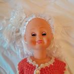 Vintage Aankleedpop met Gehaakte Kleding, Ophalen of Verzenden, Gebruikt, Pop