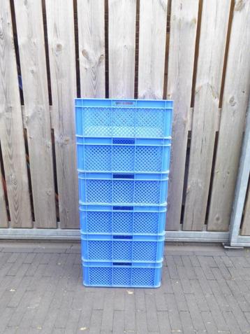 Plastic kratjes | afmetingen LxBxH (cm): 40x35x16 | i.z.g.s. beschikbaar voor biedingen
