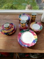 12 pers Frans servies, porselein Limoges, vrolijke kleuren, Huis en Inrichting, Ophalen, Nieuw, Bord(en), Overige stijlen