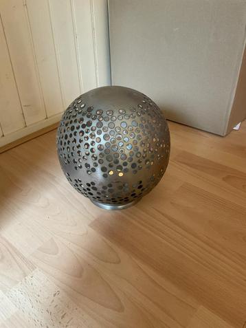 Metalen Decoratie Bol - Sfeervol beschikbaar voor biedingen
