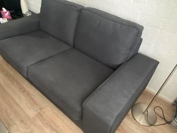 Ikea Kivik tweezits bank incl. poef. Amper gebruikt. - afbeelding 2